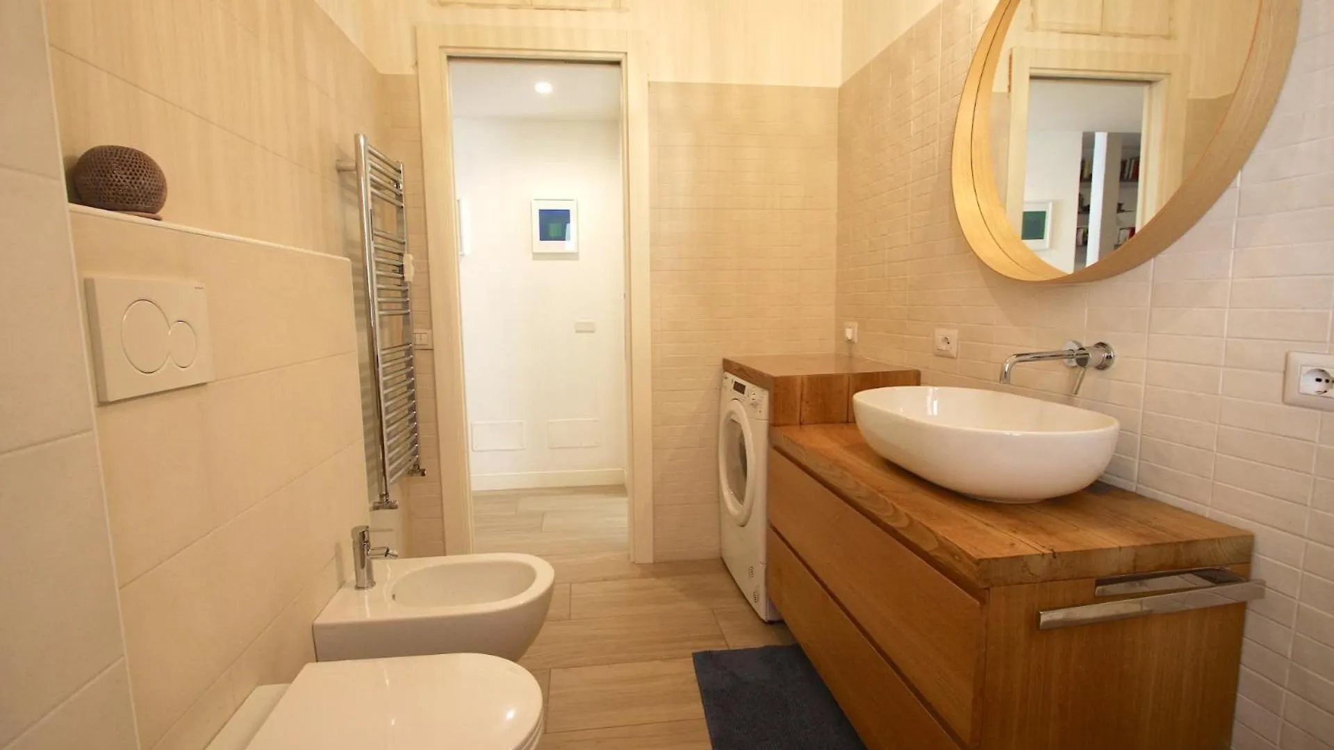 Lago Tana Holiday House Rome 0*,  Italy